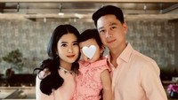 Kevin Sanjaya kini jadi pengusaha selepas pensiun dari dunia bulutangkis. Ia juga sudah dikaruniai satu orang anak dari pernikahan dengan Valencia Tanoesoedibjo. (Foto: dok Instagram valenciatanoe)