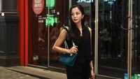 Kirana Larasati menjelaskan keputusannya mengikuti ajang Miss Universe Indonesia 2025 karena ingin menginspirasi. Saya ingin menginspirasi banyak wanita di Indonesia bahwa usia, pekerjaan, bahkan status pernikahan itu tidak menghalangi kita untuk mengembangkan potensi diri kita semaksimal mungkin, ujarnya dilihat dari media sosial, Senin (4/8/2025). (Foto: dok Instagram kiranalarasati)