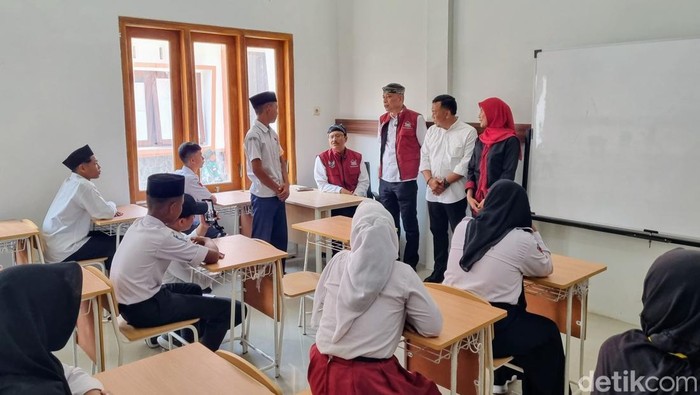 Kunjungan Mensos Gus Ipul di Sekolah Rakyat Ponorogo