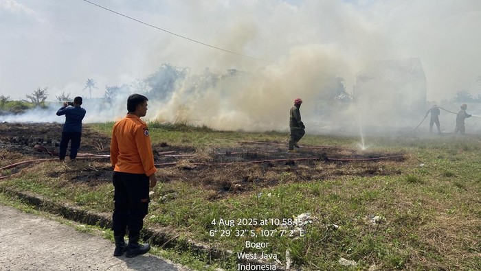 Lahan di Bogor terbakar. (Dok. ist)