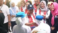 Menteri Pendidikan Dasar dan Menengah (Mendikdasmen) Abdul Muti melakukan pemantauan CKG secara langsung di SDN Cideng 02 Pagi, Gambir, Jakarta Pusat. Foto: Devita Savitri/detikcom