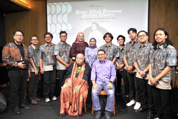 Menteri Kebudayaan (Menbud) Fadli Zon mengapresiasi maestro Sundari Soekotjo atas dedikasi dan warisannya dalam peluncuran program Belajar Bersama Maestro (BBM).