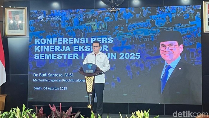 Menteri Perdagangan Budi Santoso