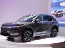 Bisa Tempuh Lebih dari 1.000 Km, Segini Harga Geely Starray EM-i