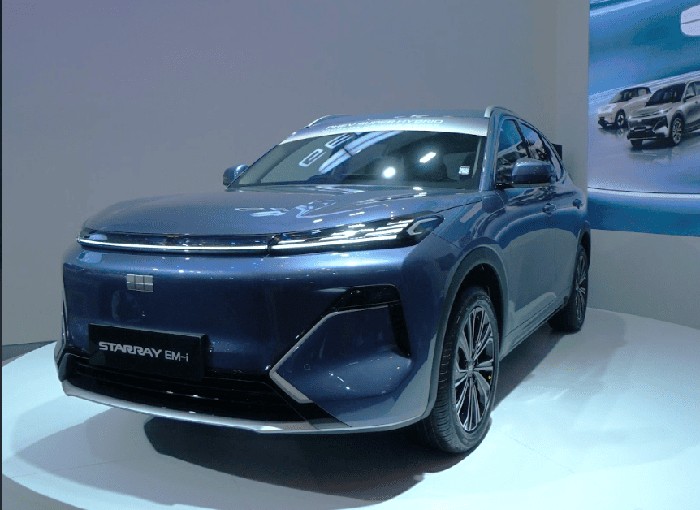 Mobil super hybrid Geely Starray EM-i Mobil super hybrid Geely Starray EM-i