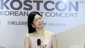 KOSTCON Jakarta 2025 jadi momen ketiga Lyn di Jakarta lo! Dia sukses bikin fans baper dan mewek lewat lagu-lagu OST drakor ikoniknya.