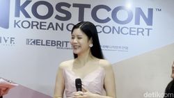 Momen Lyn Si Ratu OST Drakor Ceria Ketemu Fans Indonesia!