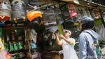 Pedagang Pasar Barito Bertahan Hadapi Penggusuran