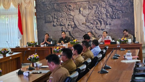 Pemkabn Buleleng melalui Dinas Pariwisata menggelar FGD Pendampingan Pengajuan Indikasi Geografis Kopi Robusta Lemukih Buleleng, bertempat di Ruang Rapat Rumah Jabatan Bupati Buleleng, Senin (4/8/2025). (IST)