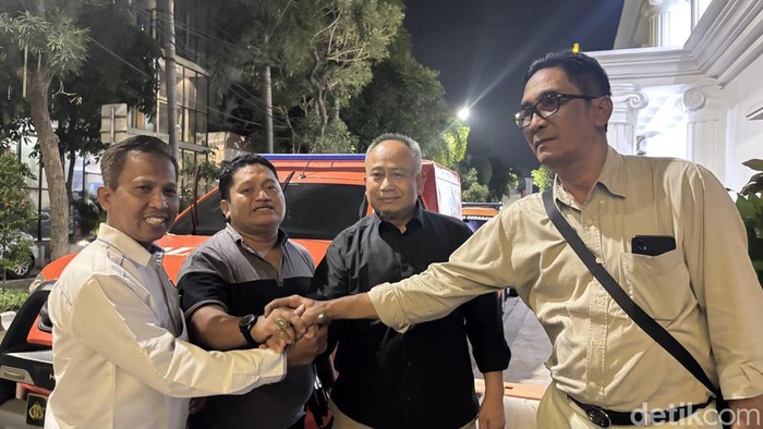 Perwakilan kuasa hukum dari pihak BOT Finance dan ormas Joyo Semoyo Community usai berdamai melalui restorative justice.