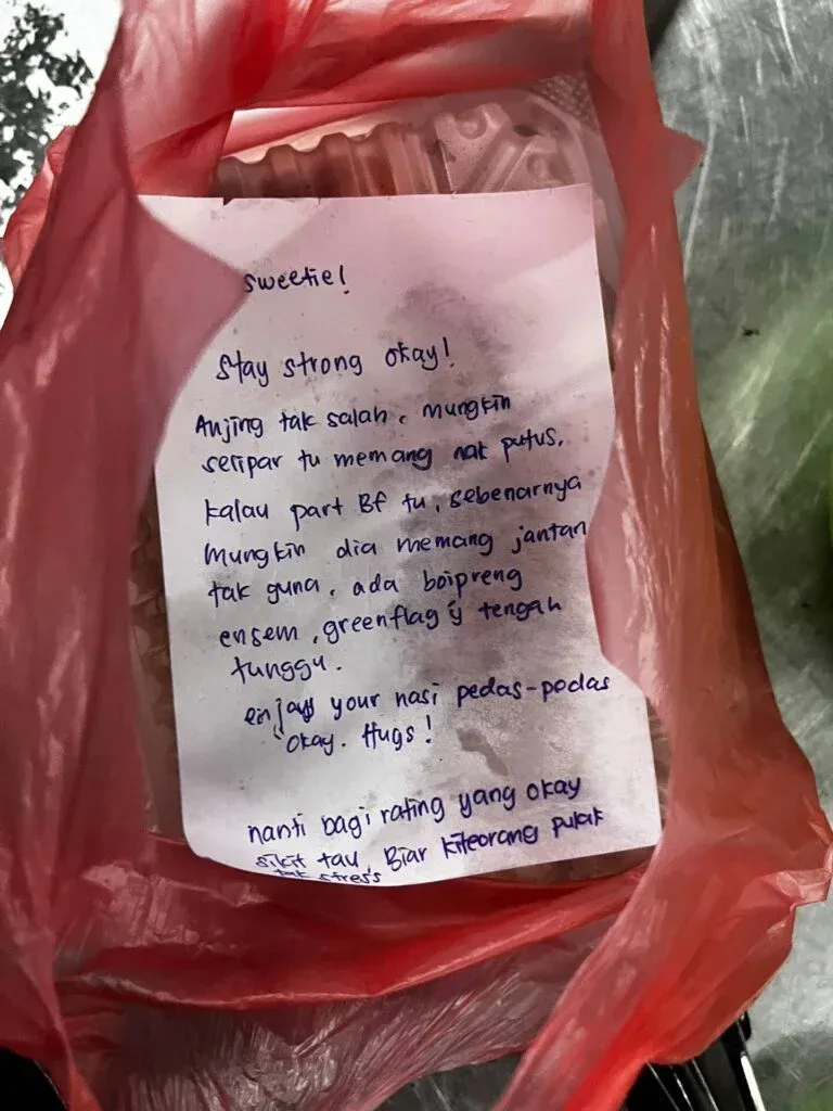 Ngakak tapi Haru! Wanita Pesan Nasi Goreng Pedas buat Redakan Emosi