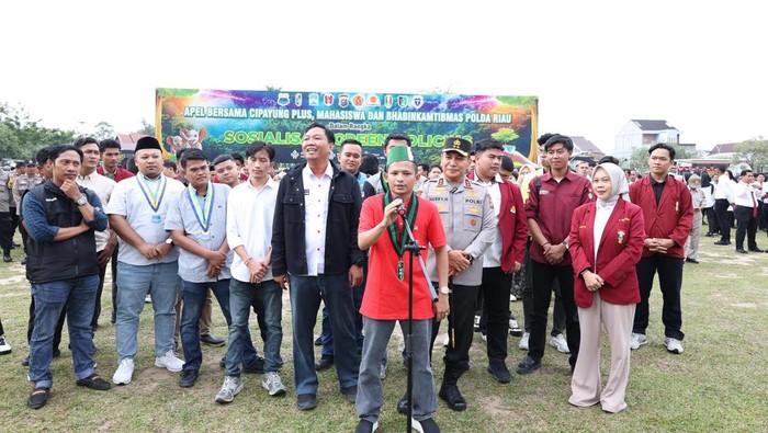 Polda Riau menggandeng Cipayung Plus dan kelompok mahasiswa se-Provinsi Riau menjadi agen Green Policing. Ketua Umum Badko HMI Riau-Kepri, Wiriyanto Aswir menyatakan mendukung Green Policing dan siap menjadi agen perubahan. Senin (4/8/2025).