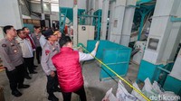 Setelah pengungkapan kasus ini, pihak kepolisian bersama Disperindag Jawa Timur juga akan memverifikasi dan memetakan pabrik-pabrik pengolah beras agar tidak ada praktik serupa.