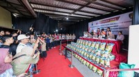 Dalam penggrebekan itu, satu orang tersangka berinisial LH (34) yang diduga menjalankan praktik pencampuran beras premium dengan beras medium selama lebih dari dua tahun.