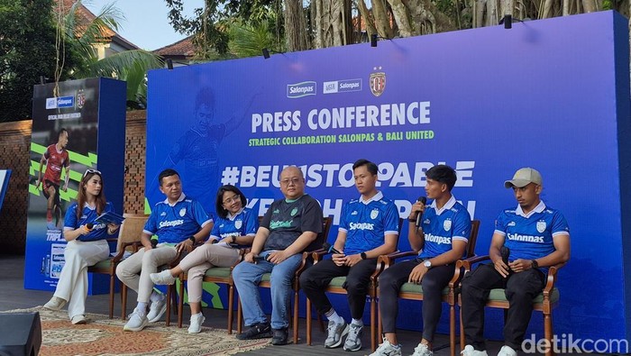 Press Conference kolaborasi Bali United dengan Salonpas di Plataran Ubud Hotel & Spa, Senin (4/8/2025). (Ni Komang Ayu Leona Wirawan)