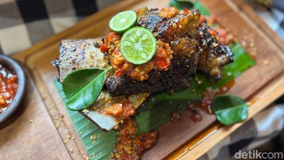 Puas Makan Iga Penyet dan Empal Gentong di Resto Terbaru Senopati