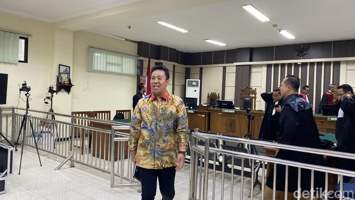Penyuap Hevearita Gunaryanti Rahayu dan Alwin Basri, Martono, saat sidang di Pengadilan Tipikor Semarang, Kecamatan Semarang Barat, Senin (4/8/2025).

Kuasa hukum Martono, Kaerul Anwar, di Pengadilan Tipikor Semarang, Kecamatan Semarang Barat, Senin (4/8/2025).