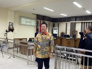 Hakim Tunda Sidang Vonis Penyuap Eks Walkot Semarang Mbak Ita