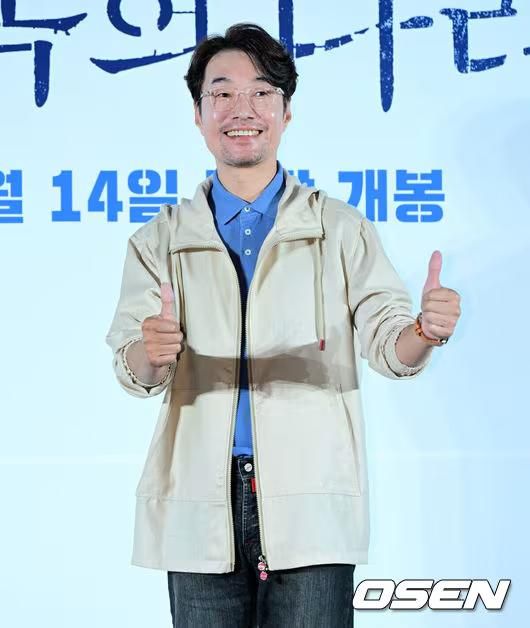 Song Young Kyu Aktor Korea Song Young Kyu ditemukan meninggal dunia di dalam mobilnya pada Senin (4/8/2025) pagi.