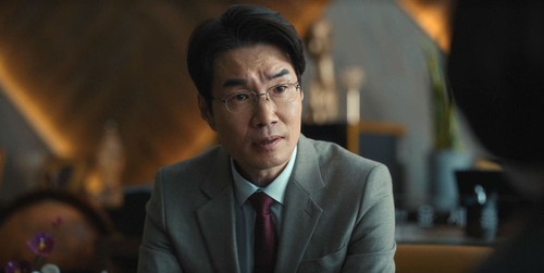 Aktor Korea Selatan Song Young Kyu di drakor The Defects.