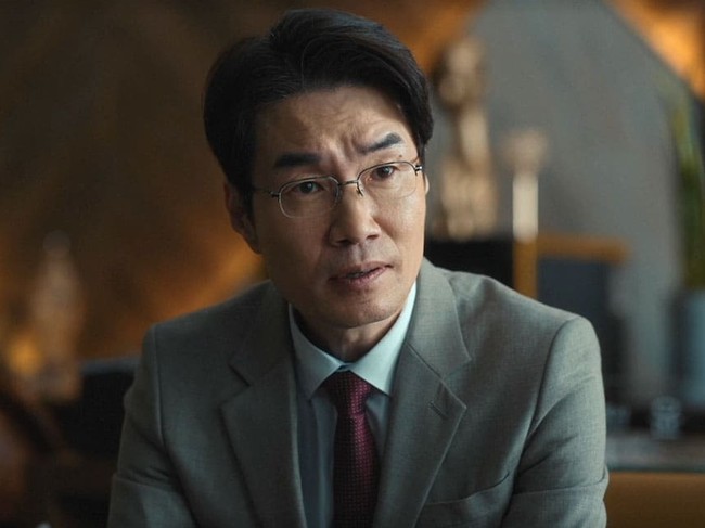 Aktor Korea Selatan Song Young Kyu di drakor The Defects.