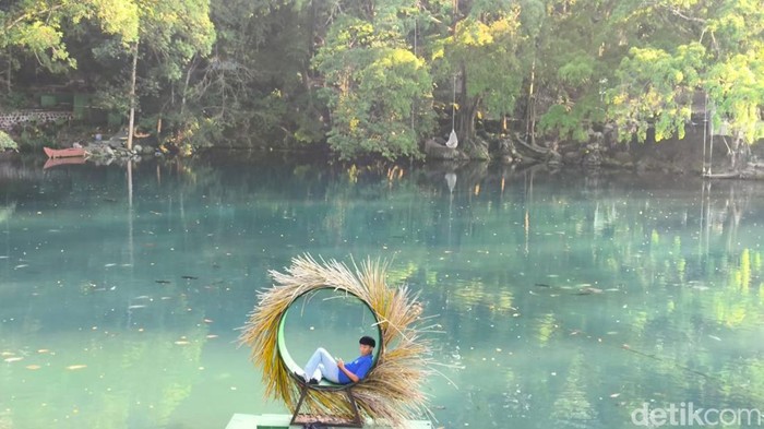 Telaga Biru Cicerem.