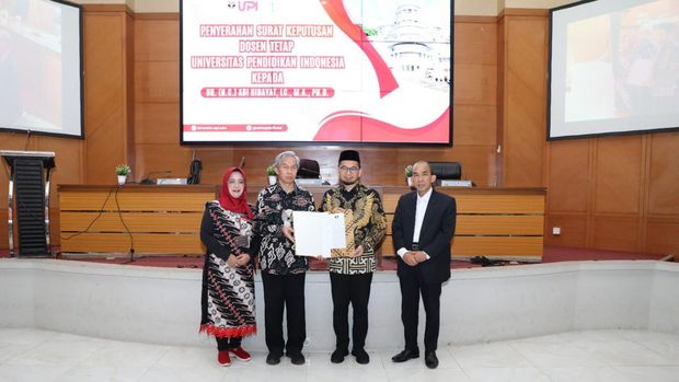 Ustadz Adi Hidayat, Lc., M.A., secara resmi jadi dosen tetap di Universitas Pendidikan Indonesia (UPI)