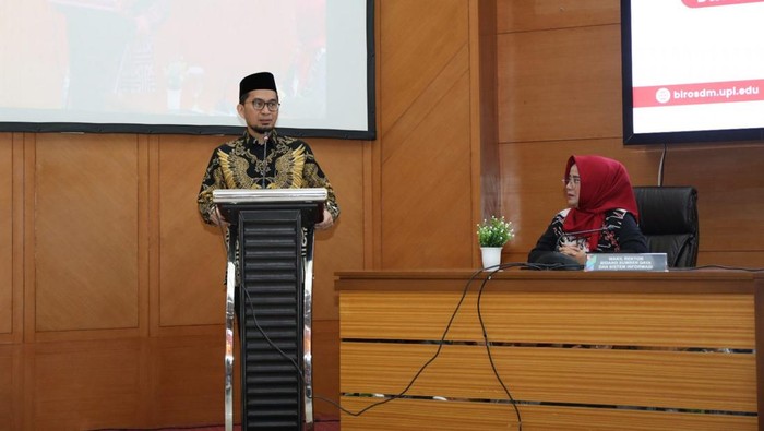 Ustadz Adi Hidayat, Lc., M.A., secara resmi jadi dosen tetap di Universitas Pendidikan Indonesia (UPI)