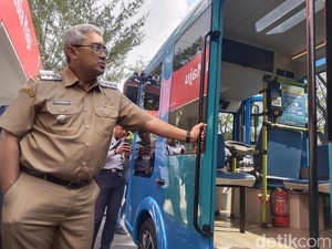Komentar Farhan Usai Jajal Purwarupa Angkot Pintar