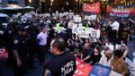 Aksi Bela Gaza di Depan Hotel Trump Berujung Penangkapan