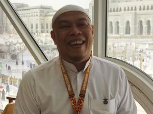 Wuih! Edwin Super Bejo Bagikan Hadiah Umrah buat Driver Ojol, Ini Caranya