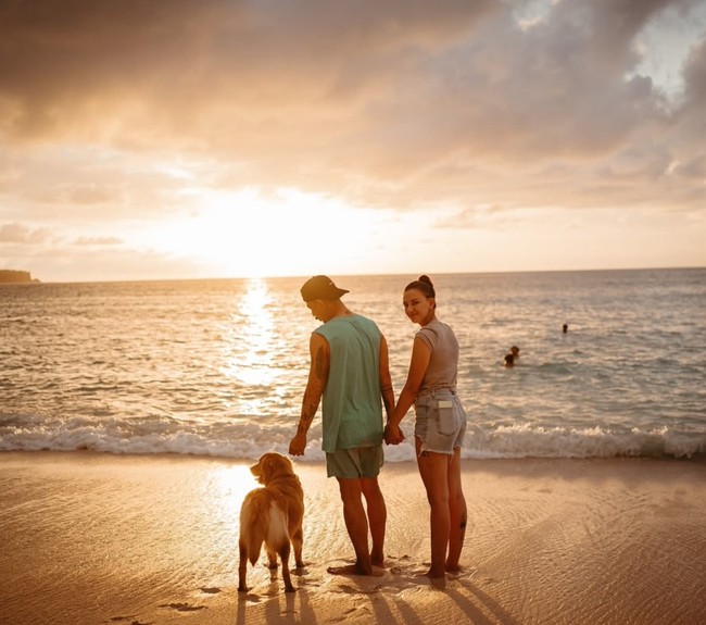 Fandy Christian dan Dahlia Poland resmi menikah pada November 2015. Selalu terlihat kompak dan mesra, kini pernikahan keduanya berada di ujung tanduk. Dahlia Poland dikabarkan menggugat cerai sang suami. Foto: Instagram/@fandych