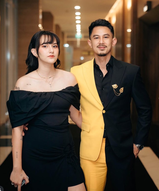 Hingga kini penyebab Dahlia menggugat suaminya belum diketahui. Baik Dahlia maupun Fandy belum ada yang memberikan penjelasan secara langsung terkait kabar tersebut. Foto: Instagram/@fandych