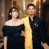 Hingga kini penyebab Dahlia menggugat suaminya belum diketahui. Baik Dahlia maupun Fandy belum ada yang memberikan penjelasan secara langsung terkait kabar tersebut. Foto: Instagram/@fandych