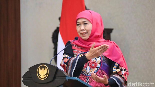 Gubernur Khofifah Indar Parawansa