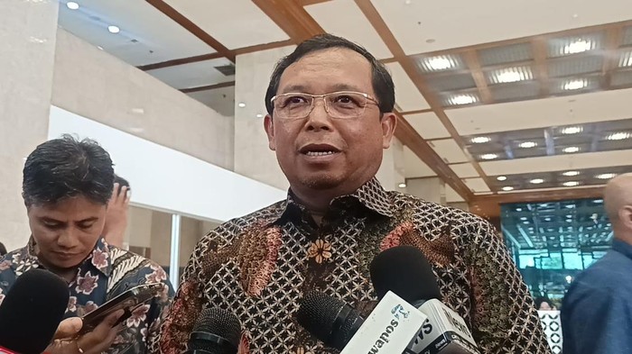 Sekjen Partai Demokrat Herman Khaeron di kompleks parlemen, Senayan, Jakarta, Selasa (5/8/2025).