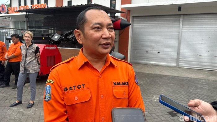 Kalaksa BPBD Jatim Gatot Soebroto usai menerima kunjungan pejabat Australia di Kantor BPBD Jatim.