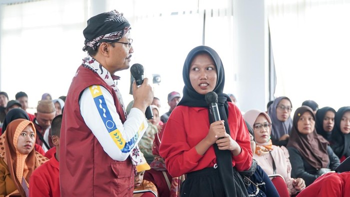 Kunjungan Gus Ipul ke Sekolah Rakyat di Lamongan