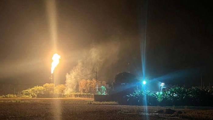 Ledakan dahsyat dan menimbulkan kobaran api diduga terjadi di kawasan milik  PT. Pertamina EP Regional 2 Zona 7 Field Kabupaten Subang, Selasa (5/2/2025) pagi.