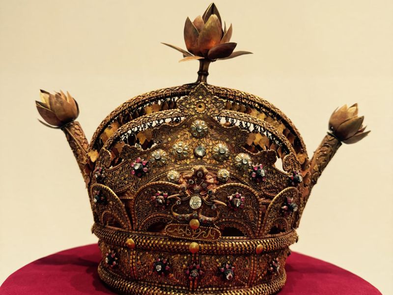 Mahkota Sultan Syarif Kasim II. (Dok Dispar Riau)