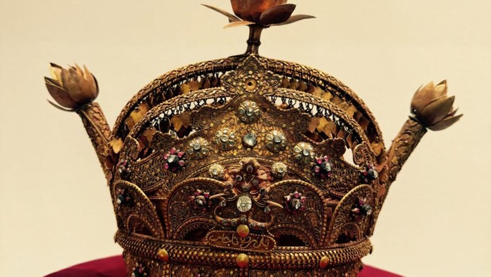 Mahkota Sultan Syarif Kasim II. (Dok Dispar Riau)
