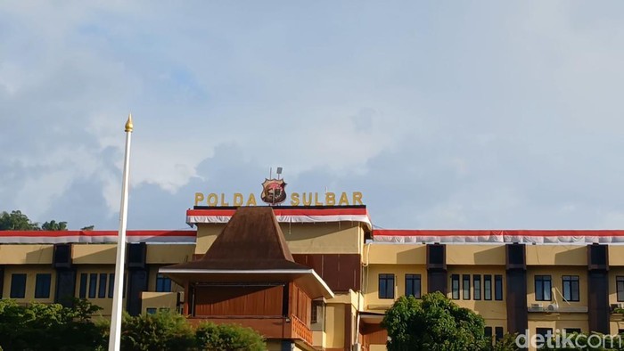 Mapolda Sulawesi Barat.