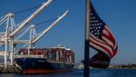 Melihat Kesibukan Pelabuhan Oakland di California