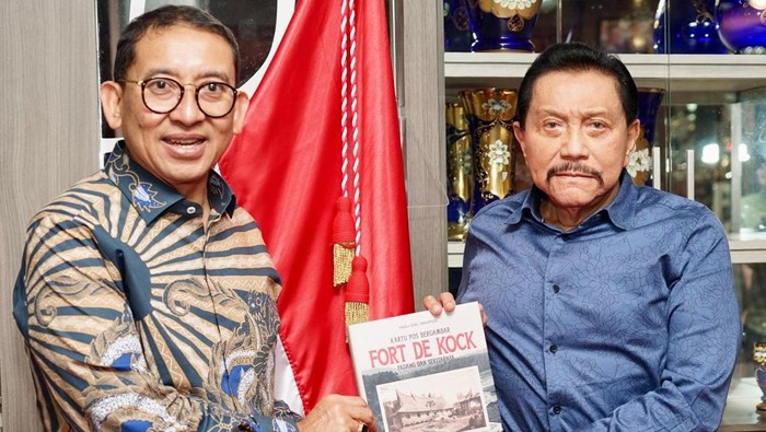 Menbud Fadli Zon dan Hendropriyono