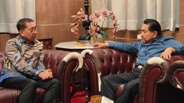 Menbud Fadli Zon dan Hendropriyono