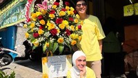 Nycta mengunggah beberapa foto momennya ketika meresmikan usaha kulinernya. Ia mengungkapkan bahagia bahwa di usia pernikahannya yang ke-10 tahun bisa membuka bakery bernama Baker Old. Foto: Instagram/@missnyctagina