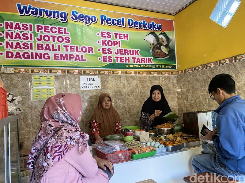Pecel Legendaris Mbok Kuning Madiun