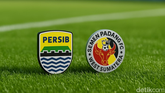 Persib Bandung vs Semen Padang.