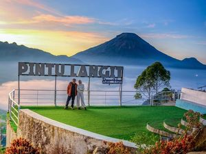 Pintu Langit Dieng: Pesona Sunrise Paling Indah dari Ketinggian