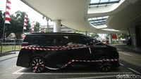 Anang mengatakan lima mobil itu disita dari pihak yang terafiliasi dengan Riza Chalid. Kelima mobil itu disita penyidik dari hasil penggeledahan di daerah Jakarta Selatan.